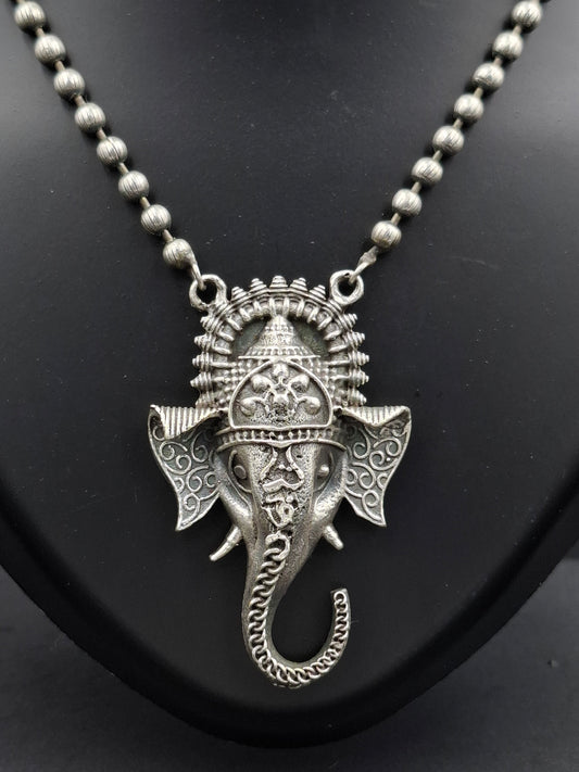 Ganesha Divine Grace Set (Necklace + Earrings)