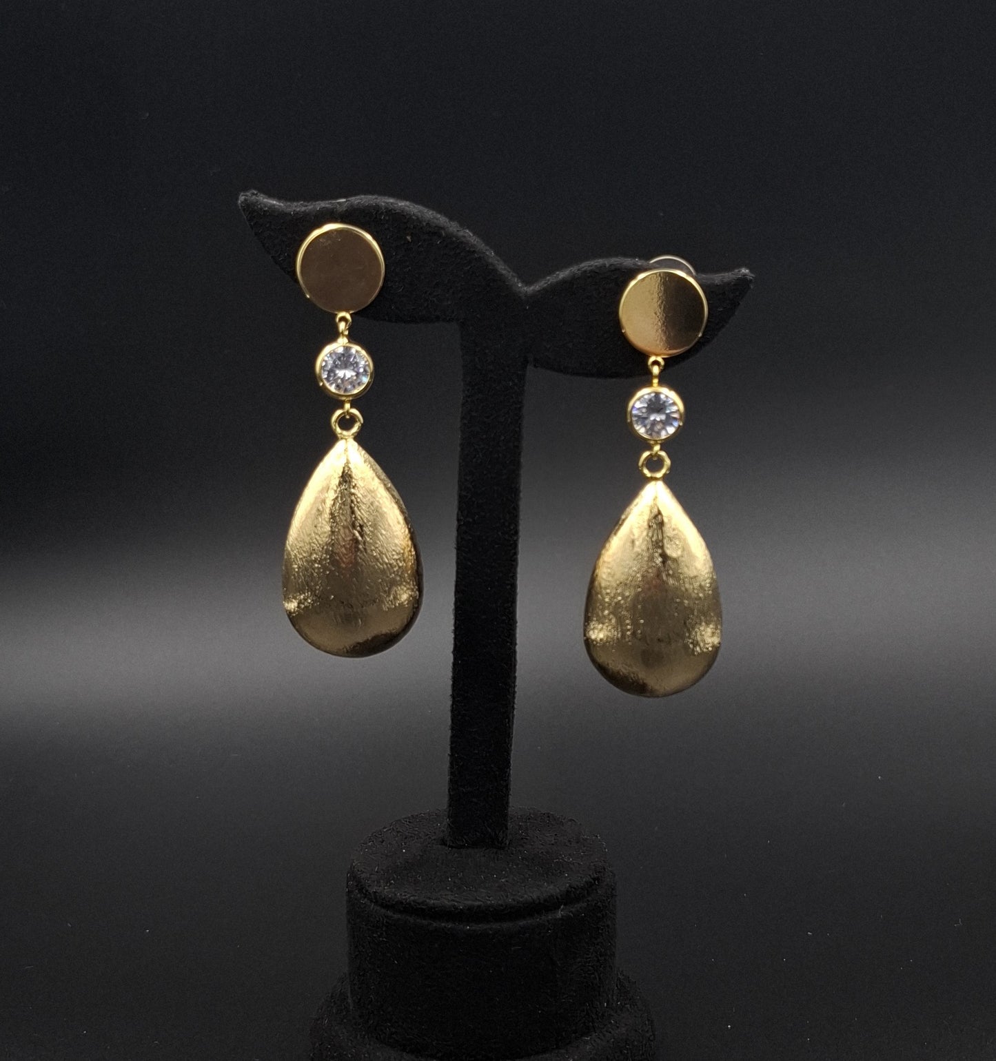 Premium Anti-Tarnish Earrings - Effortless Luxury, Crafted to Last