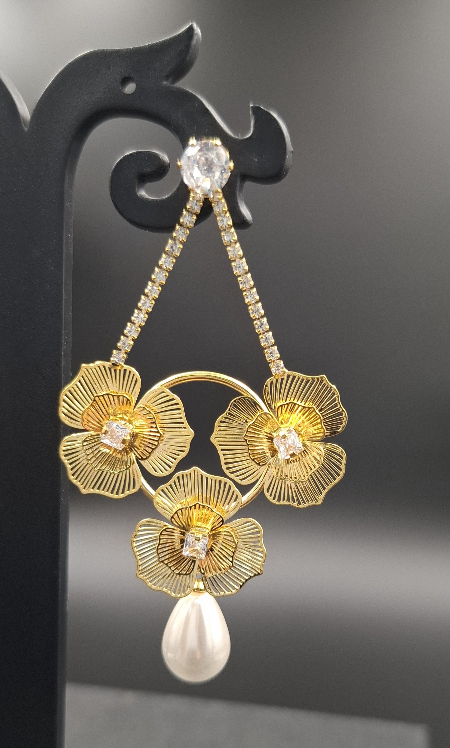 Premium Anti-Tarnish Earrings - Effortless Luxury, Crafted to Last