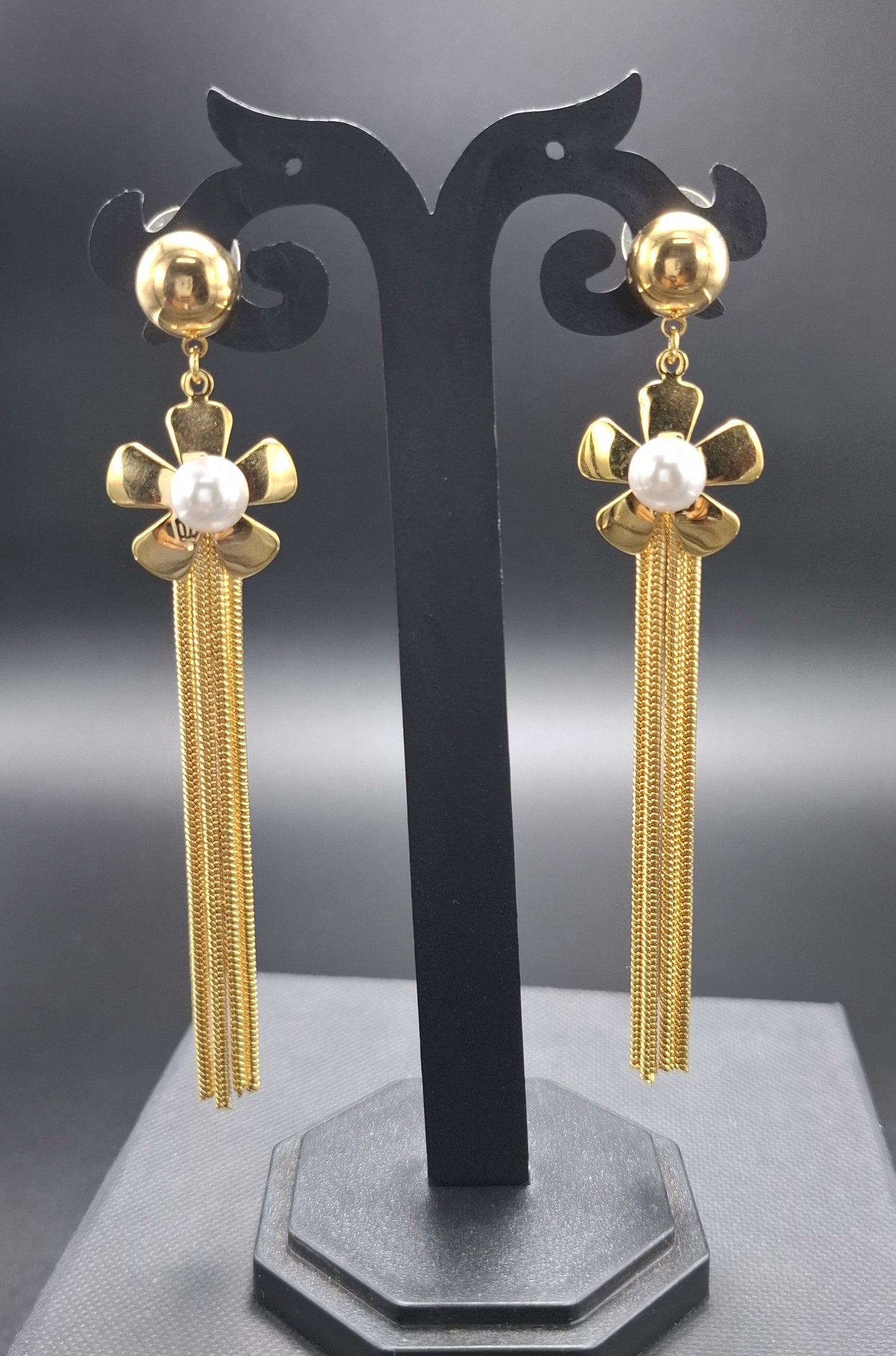 Premium Anti-Tarnish Earrings - Effortless Luxury, Crafted to Last