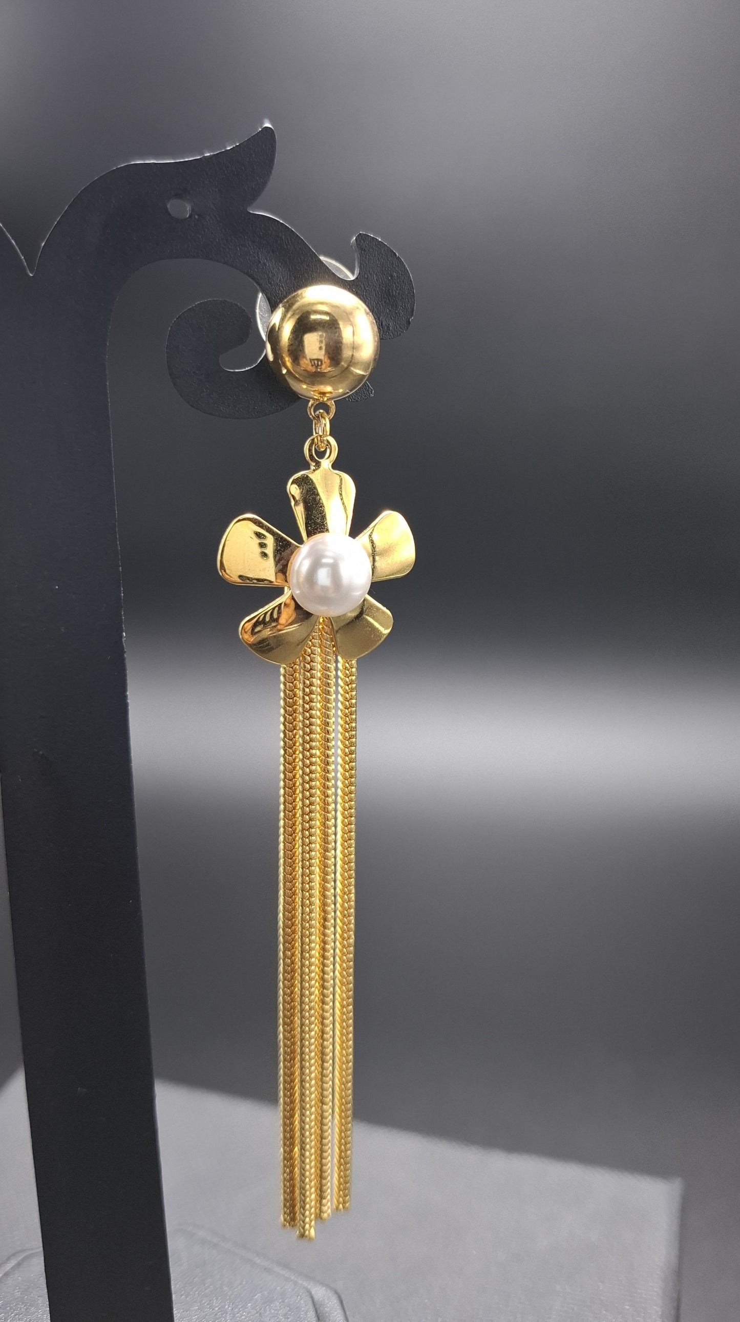 Premium Anti-Tarnish Earrings - Effortless Luxury, Crafted to Last