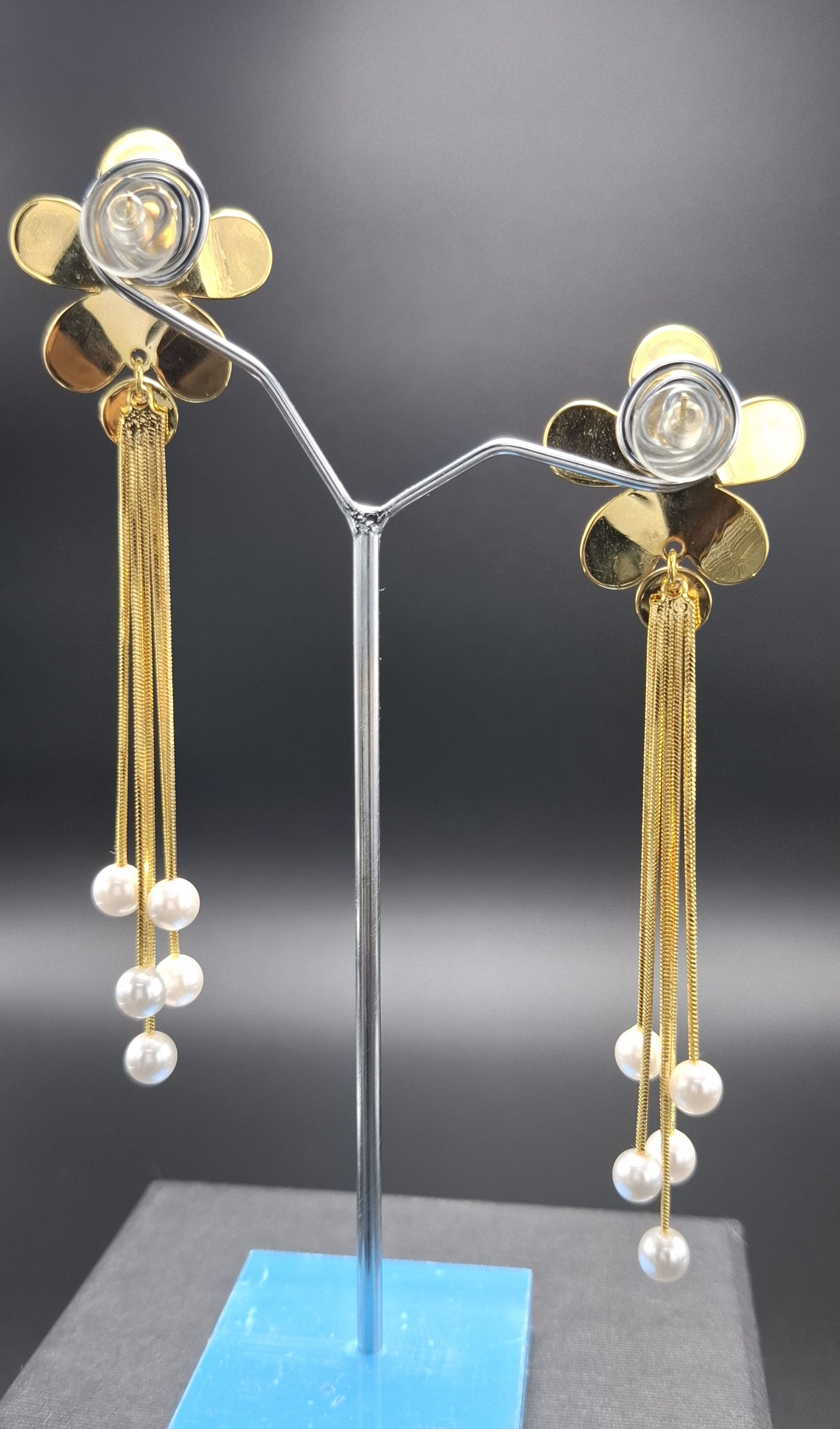 Premium Anti-Tarnish Earrings - Effortless Luxury, Crafted to Last