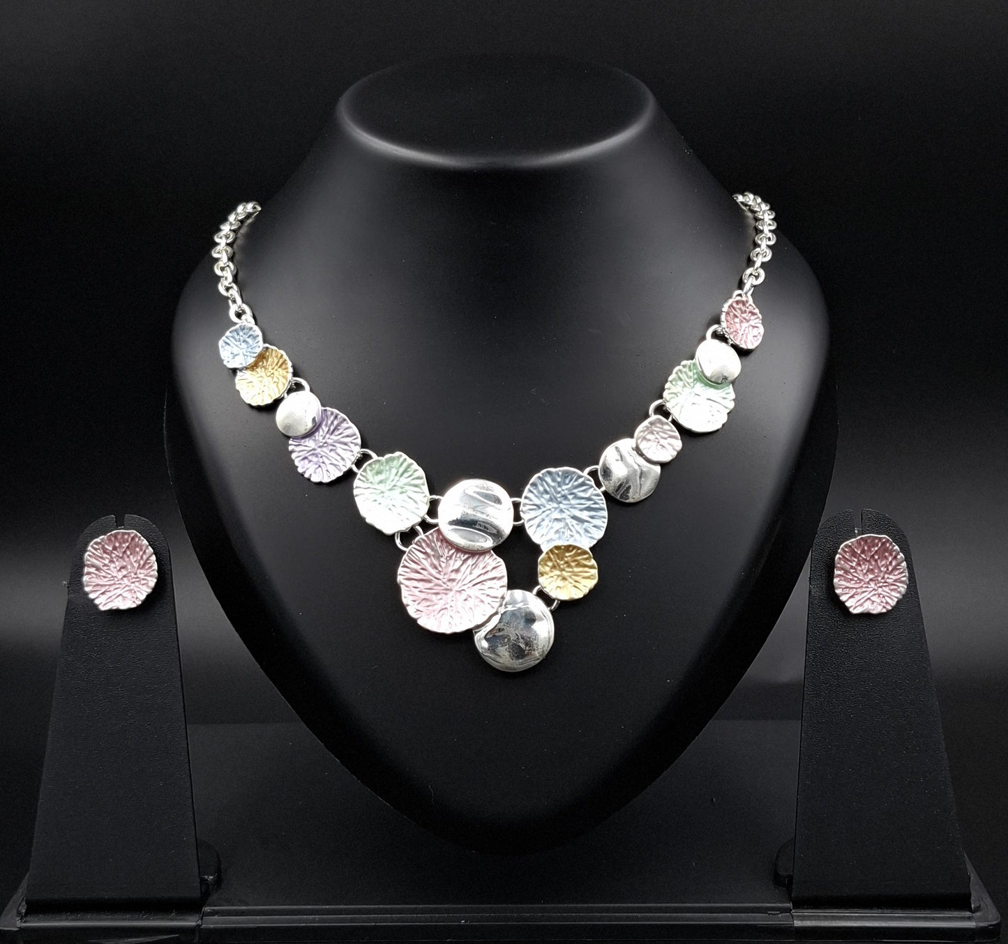 Pastel Bloom Disc Necklace Set