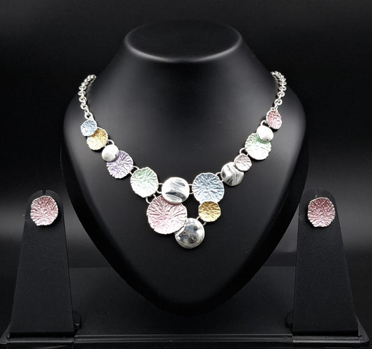 Pastel Bloom Disc Necklace Set