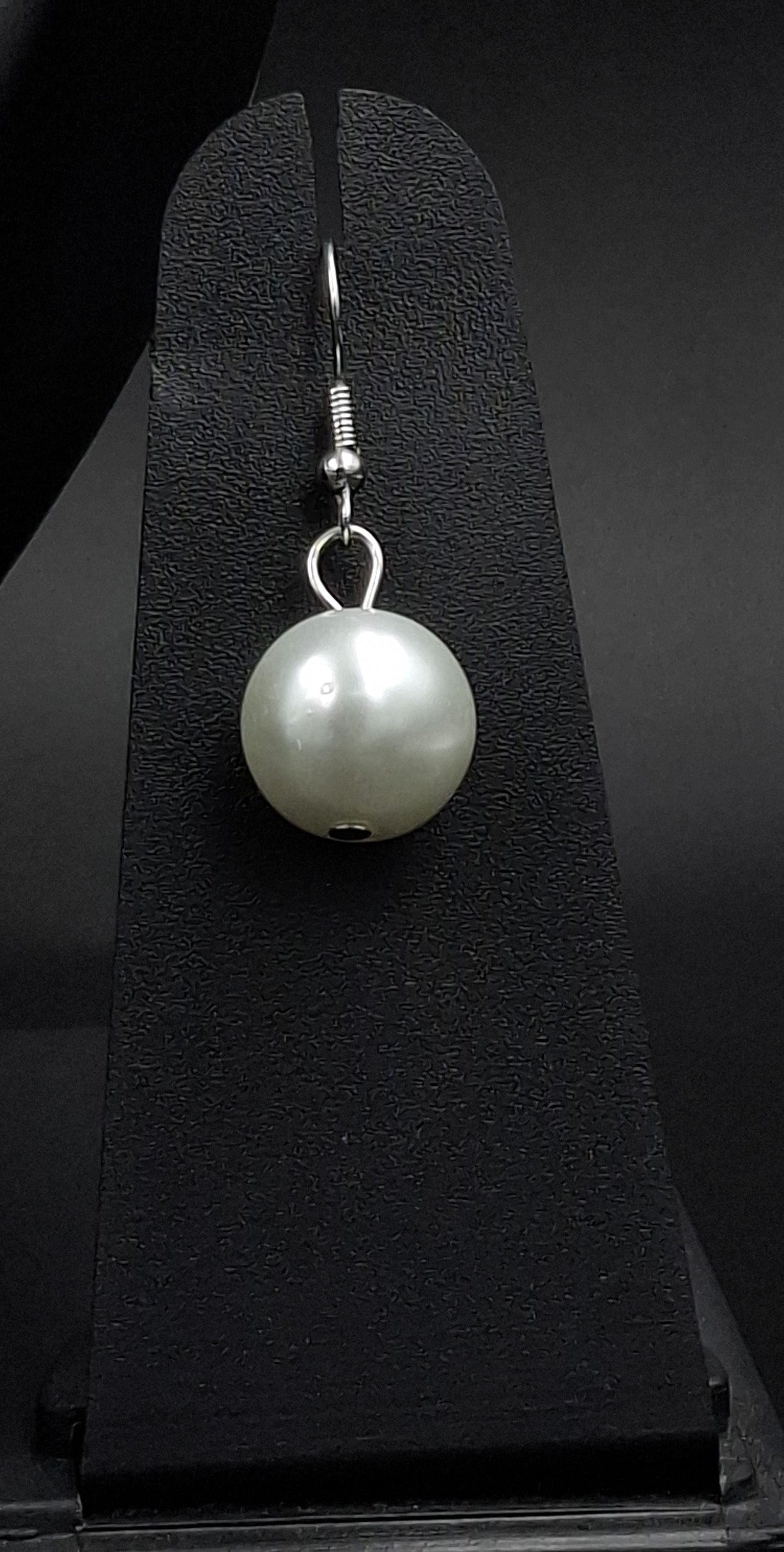 Monochrome Pearl Balance Necklace Set